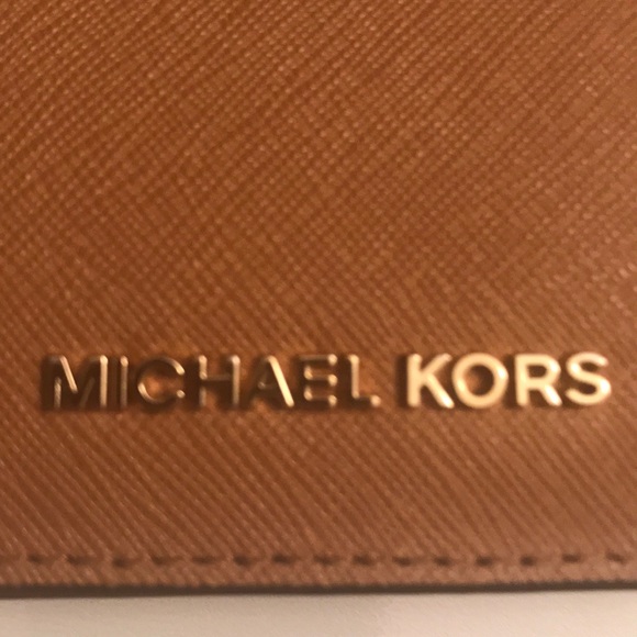SOLD Small Brown Michael Kors Wallet - Picture 4 of 4